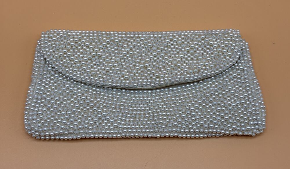 Hasi Hato Pearl Snap Close Clutch 9" x 4.5" - Made in Japan - Great Condition